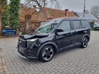 Unfallwagen Ford Tourneo Courier Active 1.0 Ecoboost 2024/4