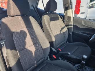 Kia Picanto 1.0 DPI Airco picture 12