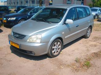 krockskadad bil auto Kia Carens  2005/1