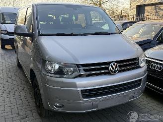 skadebil auto Volkswagen Caravelle 2.0 TDI AUTOMAAT / CLIMATE / PDC / 2015/5