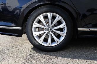 Volkswagen Passat 1.4 TSI ACT 3X R-LINE PANO/LEDER/LED/NAVI/CLIMA SCHADEVRIJ/DAMAGEDFREE picture 8
