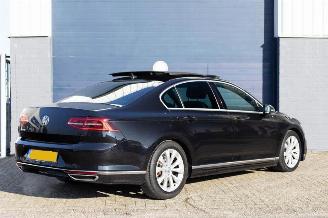 Volkswagen Passat 1.4 TSI ACT 3X R-LINE PANO/LEDER/LED/NAVI/CLIMA SCHADEVRIJ/DAMAGEDFREE picture 7