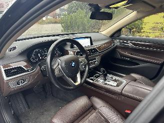 BMW 7-serie 740e LWB i-Performance / Full Options SCHADEVRIJ/ DAMAGED FREE/UNFALL FREI ! picture 11