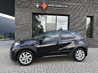 damaged passenger cars Toyota Aygo X 1.0 VVT-i 72PK MT First APP CAM LM VOL! 2023/5