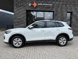 Unfallwagen Volkswagen Tiguan NEW! 1.5 eHybrid PHEV 204PK DSG Edition 2025/11