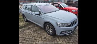 skadebil auto Volkswagen Passat 1.5 TSI Business automaat 2022/3