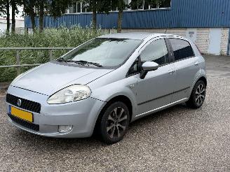 Damaged car Fiat  1.2 Edizione Cool 5 deurs Airco 2006/9