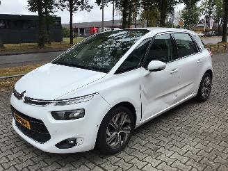 damaged passenger cars Citroën C4 PICASSO 2.0 blueHDI INTENSIVE lichte rijbare schade 2016/2