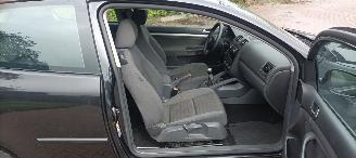 Volkswagen Golf 1.4-16v 80pk Climatecontrol CruiseControl Leren-Stuurwiel Mistlampen Parkeersensoren elek-ramen elek-buiten spiegel picture 17