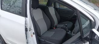 Toyota Yaris 1.5-Benzine 112pk 6-versn Airconditioning stoelverwarming Multicolor Touchscreen Display Achteruitrijcamera picture 22