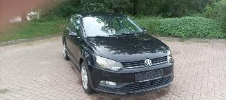 škoda osobní automobily Volkswagen Polo 1.4-TDi Climatecontrol Distance-frontradar Stoelverwarming Leren Stuurwiel Radio met usb Elektrische ramen Elektrische-spiegels met verwarming Centrale vergrendeling met afstandsbediening Start-Stop systeem Euro-6norm 2016/2