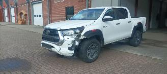 uszkodzony samochody osobowe Toyota Hilux 2.8D  204pk Automatik 4x4 Double Cab Climatecontrol CruiseControl Comfort 2024/2