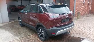 Opel Crossland 1.2 turbo 110pk Automaat Innovation Navigatie Led-Koplampen Led-Achterlichten Stoelverwarming stuurwiel met verwarming Voorruit met verwarming Privacy glas Climatecontrol Dimmende binnenspiegel Parkeersensoren voor en achter Trekhaak 16-inch velgen Mistla picture 5