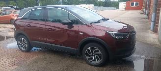 uszkodzony samochody osobowe Opel Crossland 1.2 turbo 110pk Automaat Innovation Navigatie Led-Koplampen Led-Achterlichten Stoelverwarming stuurwiel met verwarming Voorruit met verwarming Privacy glas Climatecontrol Dimmende binnenspiegel Parkeersensoren voor en achter Trekhaak 16-inch velgen Mistla 2018/4