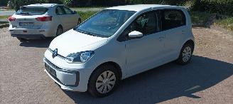 Avarii autoturisme Volkswagen Up! 1.0-Mpi 65pk Move airconditioning Cruisecontrol Drivelane assistent Led verlichting Achteruitrijcamera Parkeersensoren achter Elektrische ramen start/stop systeem Centrale vergrendeling met afstandsbediening 2021/9