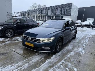 Coche accidentado Volkswagen Passat 2.0 TDI R-Line Business+ AUTOMAAT-PANO-CAMERA 2022/1