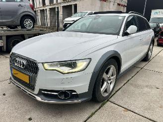 Schadeauto Audi A6 allroad 3.0 TDI Premium Edition NAVI-LEDER-PDC-PANO 2014/7