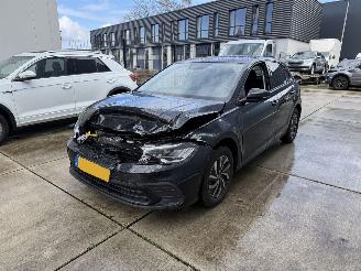 Unfallwagen Volkswagen Polo 1.0 TSI Life Edition -CAMERA-PDC-STOEL VERWARMING 2024/12