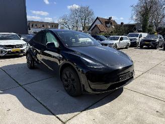 Unfallwagen Tesla Model Y LONG RANGE RDW 75 kWh -LEDER-GLAZENDAK-NAVI-CAMERA 2024/12