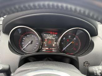 Jaguar XE 2.0 D PORTFOLIO -NAVI-CLIMA-LEDER-PDC picture 17