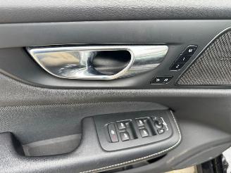 Volvo V-60 2.0 B3 R-DESING-AUTOMAAT-PANO-CAMERA-NAVI picture 8