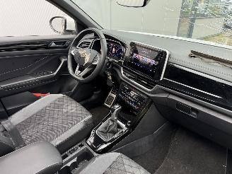 Volkswagen T-Roc 1.5 TSI R-LINE-DSG-PANO-KEYLESS-CAMERA-NAVI-CRUISE picture 6