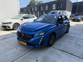 damaged passenger cars Peugeot 308 1.2 PureTech Active Pack Business NAVI - LED - CLIMA 2022/4