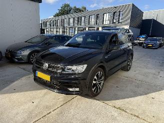 Schadeauto Volkswagen Tiguan 2.0 TSI 4Motion Highline 179PK - NAP! - NAVI - LED 2016/6