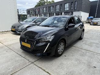 Vaurioauto  passenger cars Peugeot 208 1.2 PureTech Active NAVI - CLIMA - LED 2023/6