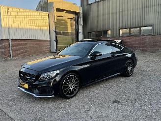 Voiture accidenté Mercedes C-klasse Coupé 300 Prestige 245Pk Pano 2015/12