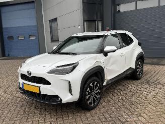 Damaged car Toyota Yaris Cross 1.5 Hyrbid Dynamic NAP Nederlandse Auto 2022/9