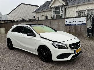 Mercedes A-klasse 180 AMG Pakket Pano Nap Nederlandse Auto Harman Kardon picture 2