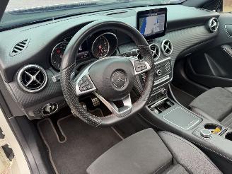 Mercedes A-klasse 180 AMG Pakket Pano Nap Nederlandse Auto Harman Kardon picture 8