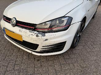 Volkswagen Golf 2.0 TSI GTI DSG Pano picture 16