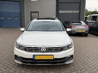 Volkswagen Passat 2.0 Tdi Dsg 190Pk R-Line Pano DynAudio Head-Up picture 2