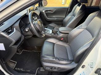 Toyota Rav-4 2.5 Hybrid AWD Bi-Tone picture 8