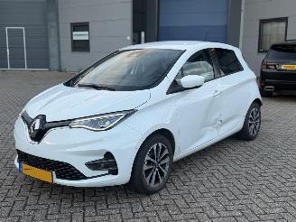 Schadeauto Renault Zoé R135 Intens 52 KWh Bose NAP Nederlandse Auto! 2020/4