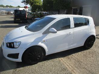 krockskadad bil auto Chevrolet Aveo 1.3 D LT AIRCO 5 DEURS 2012/6
