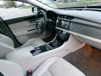 Jaguar XF 2.0 D R-SPORT AWD picture 13