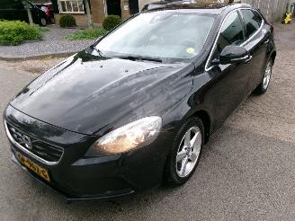 Schadeauto Volvo V-40 2.0 D2 MOMENTUM BUSINESS 2015/7