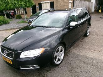 krockskadad bil auto Volvo V-70 2.4 D5 R-DESIGN SUMMUM GEEN SCHADE 2011/4