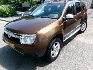 Vaurioauto  passenger cars Dacia Duster 1.6 LAUREATE 2 WD AIRCO 2010/10