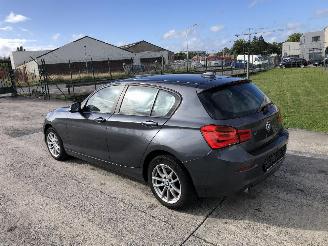 Schadeauto BMW 1-serie PACK ADVANTAGE 2019/2