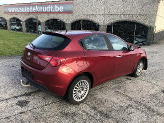 Damaged car Alfa Romeo Giulietta 1.6 JTD 2012/10