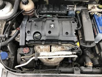 Peugeot 206+ 1.6  QUIKSILVER picture 23