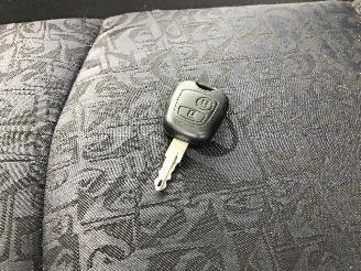 Peugeot 206+ 1.6  QUIKSILVER picture 24