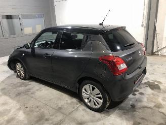 damaged passenger cars Suzuki Swift GL+  1.2 2017/9
