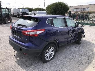 damaged passenger cars Nissan Qashqai 1.5 DCI 2016/4