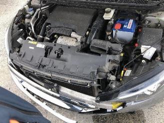 Peugeot 308 BREAK  1.2 T picture 19
