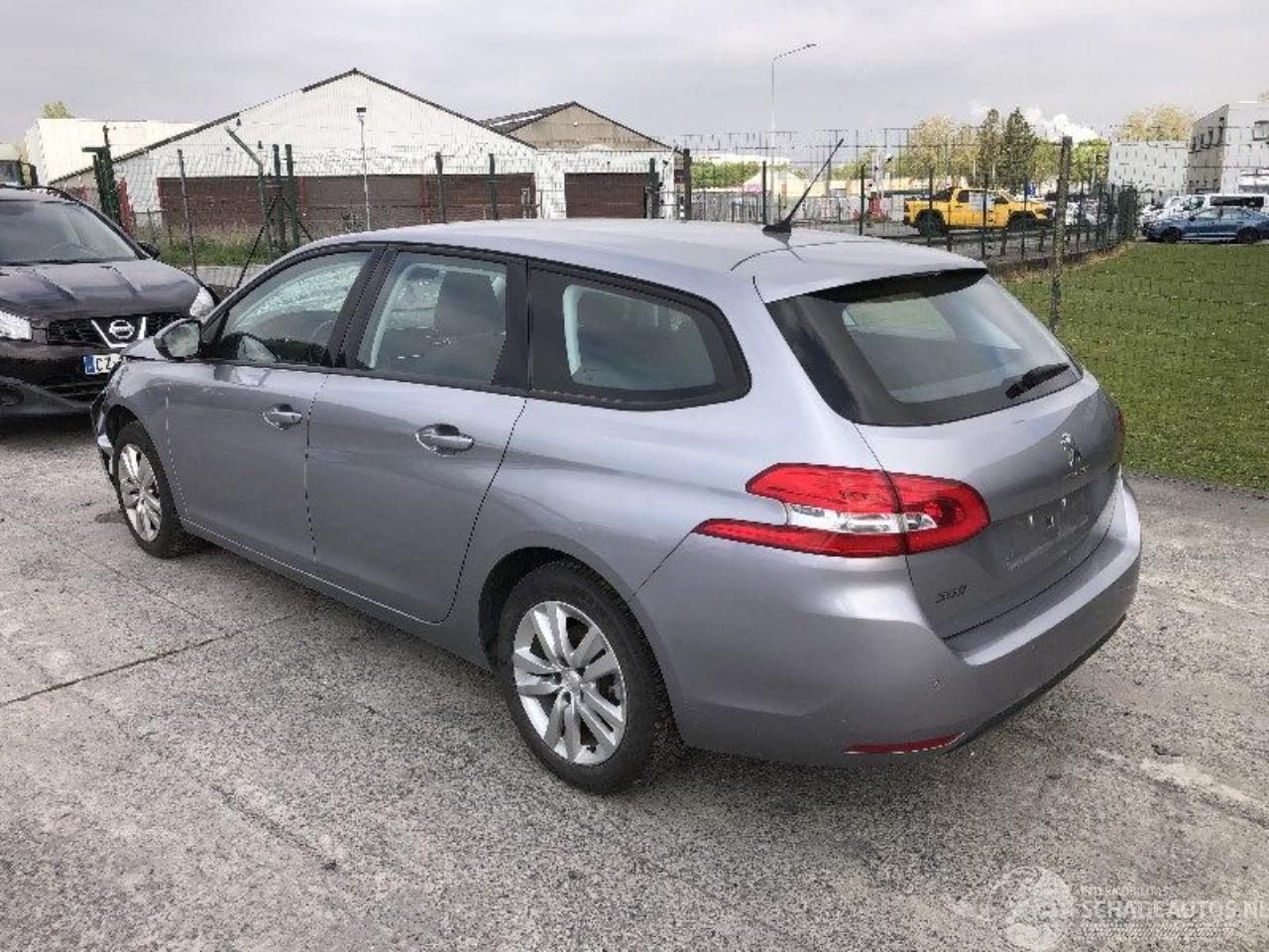 Peugeot 308 BREAK  1.2 T